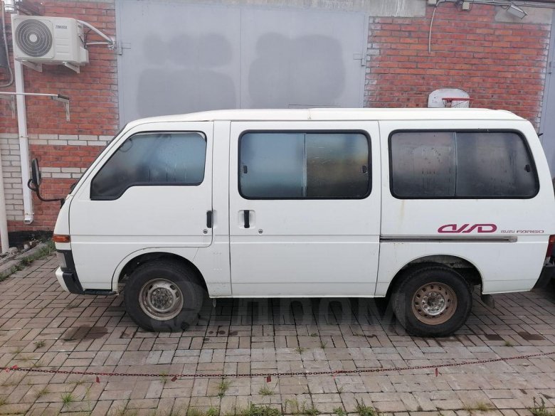 Isuzu Fargo 2.4