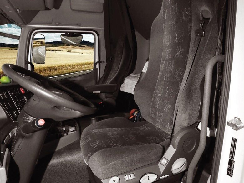 Тягач КАМАЗ 5490 кабина