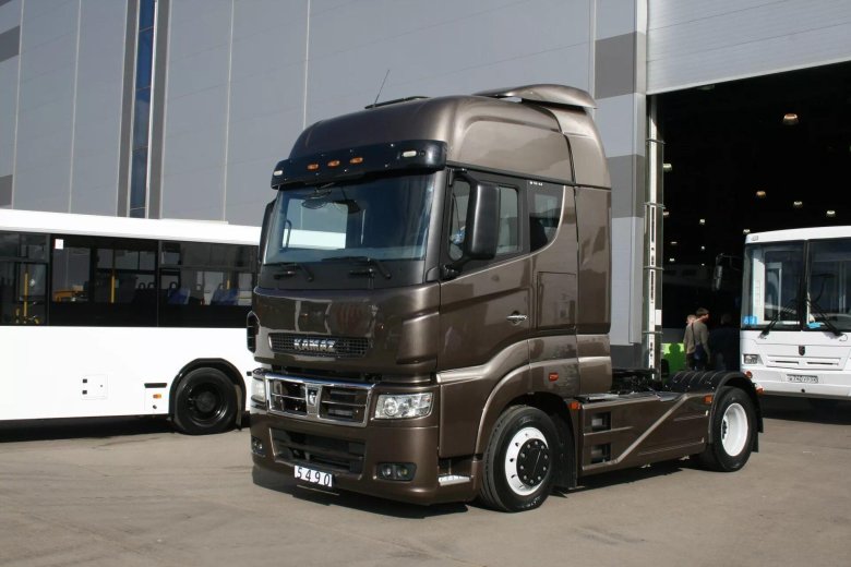 Седельный тягач КАМАЗ 5490