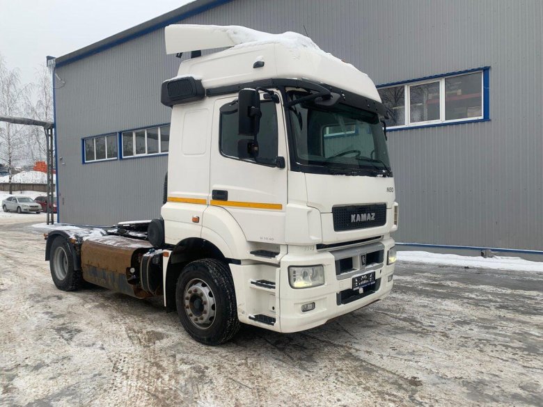 Седельный тягач камаз