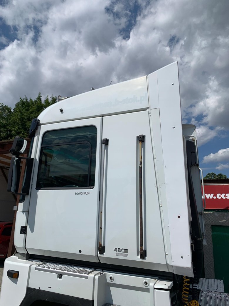 Тягач рено магнум