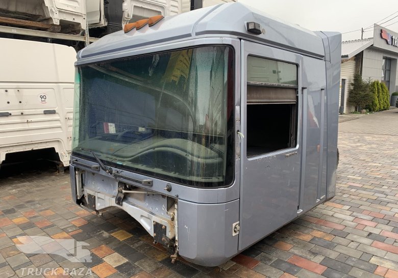 Кабина грузовика