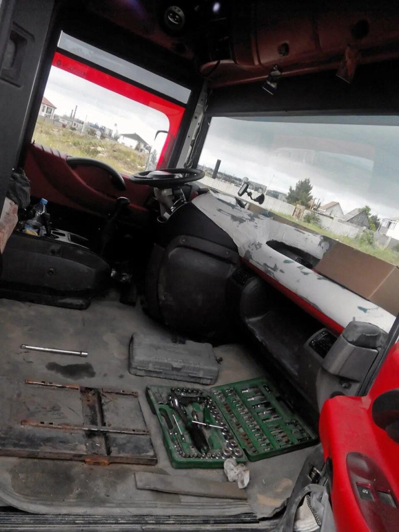 Renault Magnum Interior
