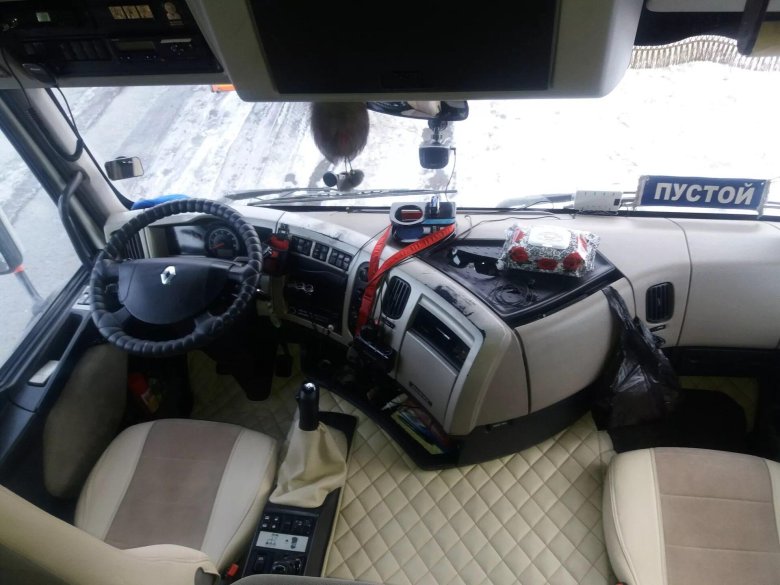 Renault Magnum салон