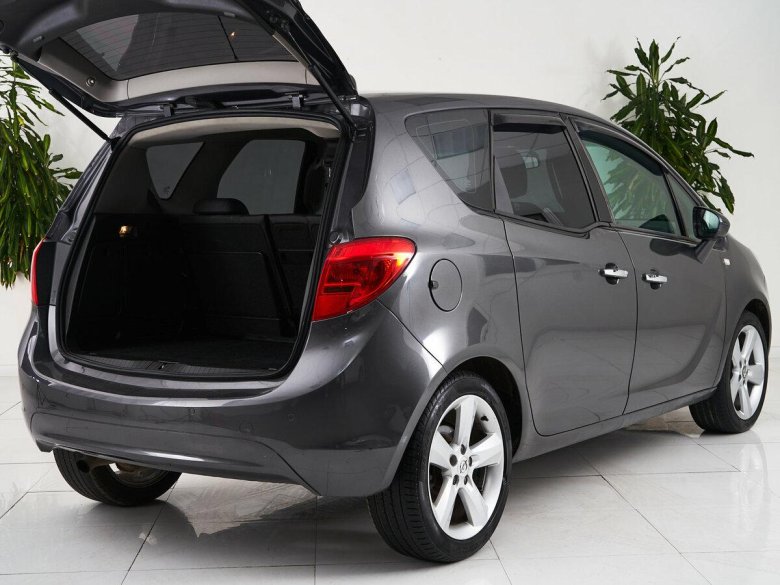 Опель мерива 2011