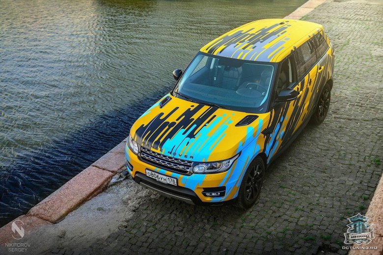 Желтый Рендж Ровер