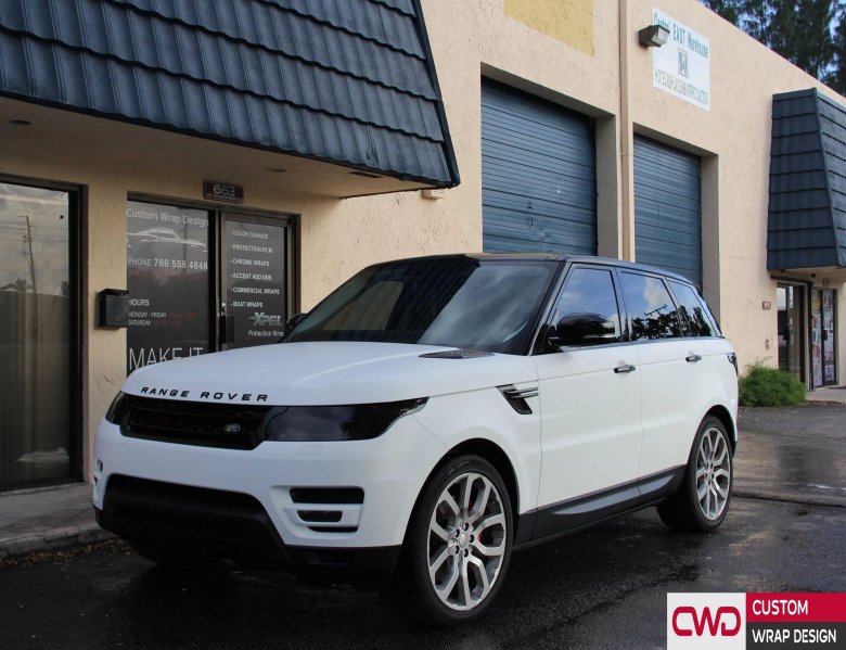 Белый матовый Рендж Ровер спорт