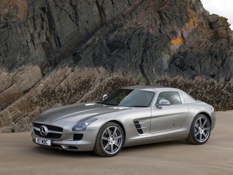 Mercedes Benz SLS 2010