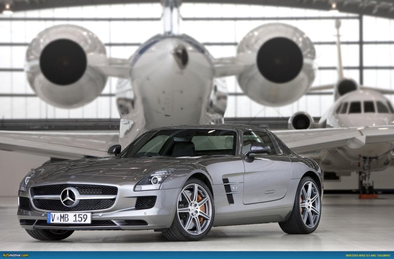 Мерседес Бенц SLS AMG