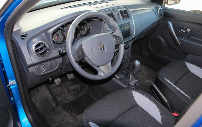 Рено Логан 1 Рестайлинг салон