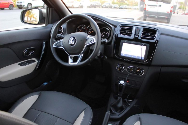 Рено Логан степвей 2020