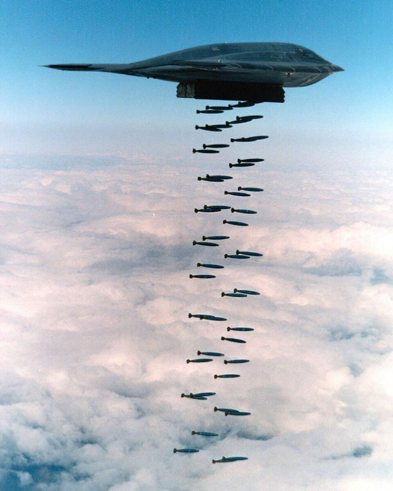 Стелс-бомбардировщик b-2