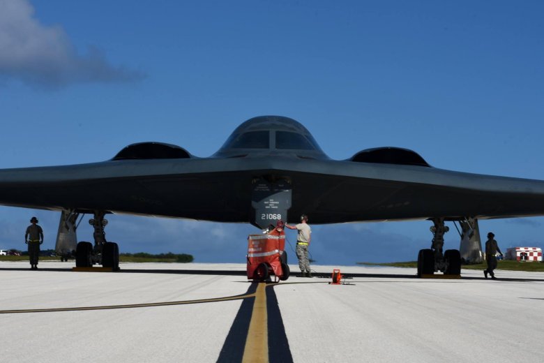 Стелс-бомбардировщик b-2