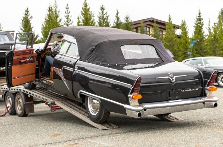 Газ-13 чайка фаэтон