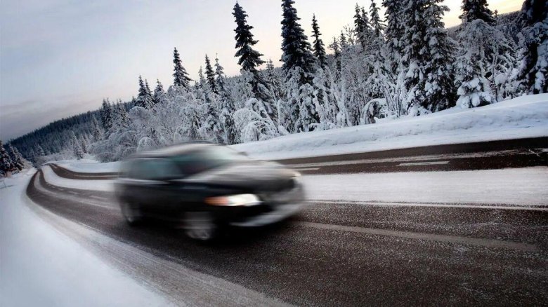 Машина зимой