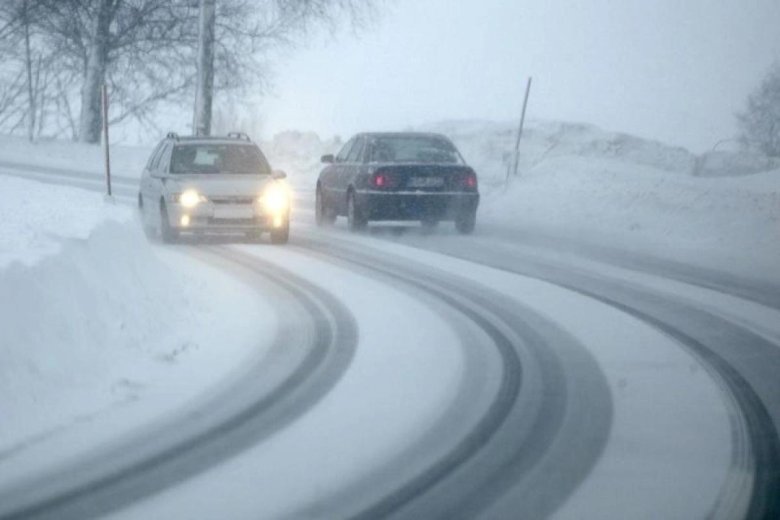 Заносы на дорогах зимой
