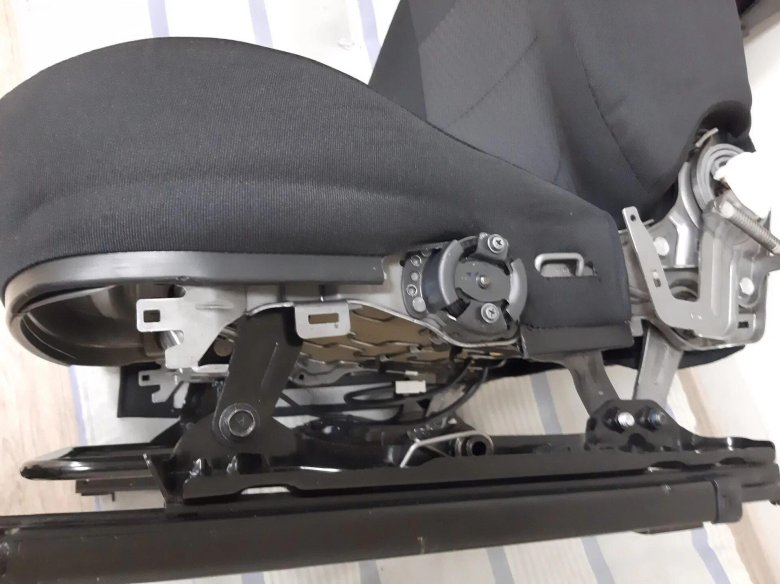 Водительское сиденье Лада Веста