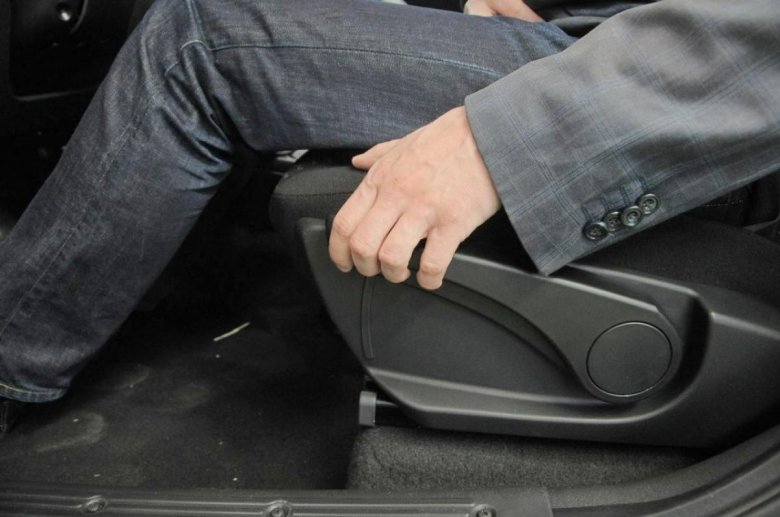 Водительское кресло