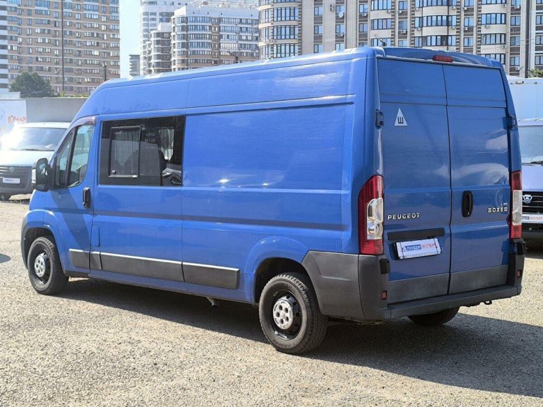 Цельнометаллические фургоны