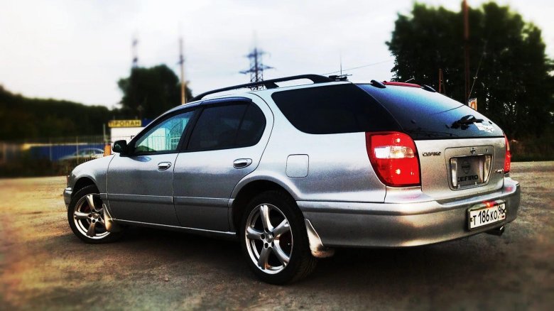 Nissan cefiro a32 wagon