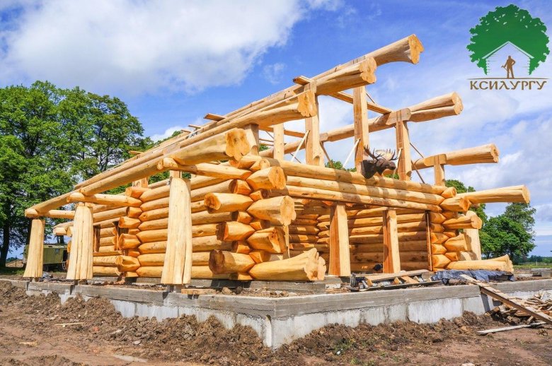 Saddle notch «канадская рубка»