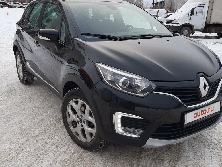 Рено Kaptur i 1.6 CVT (114 Л.С.) Б/У черный
