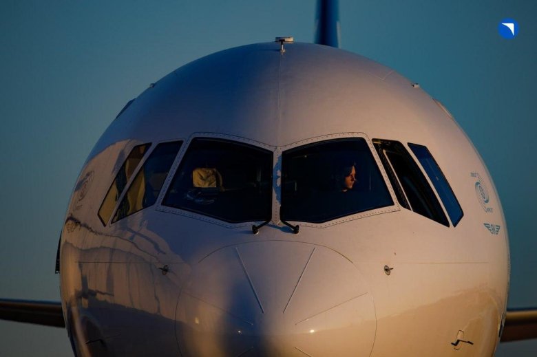 Кабина самолета боинг 777