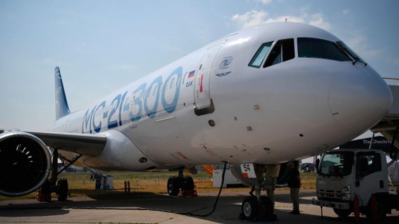МС-21 пассажирский самолёт