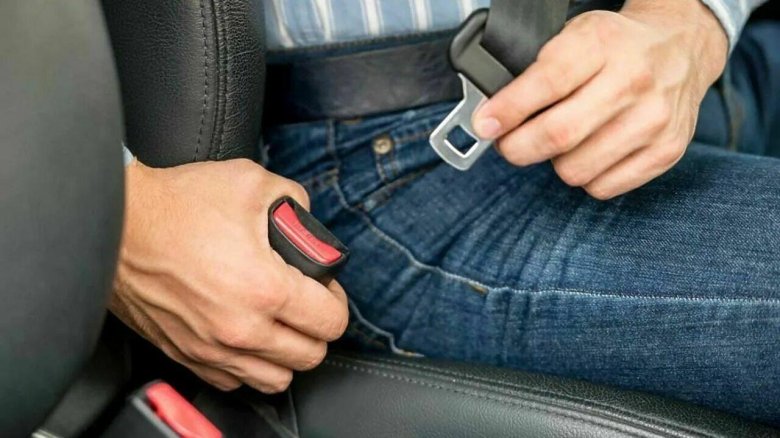 Ремень безопасности в авто