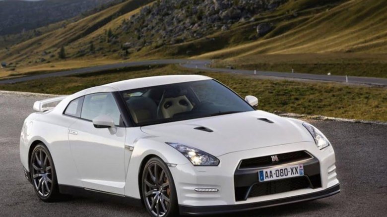 Ниссан ГТР 35