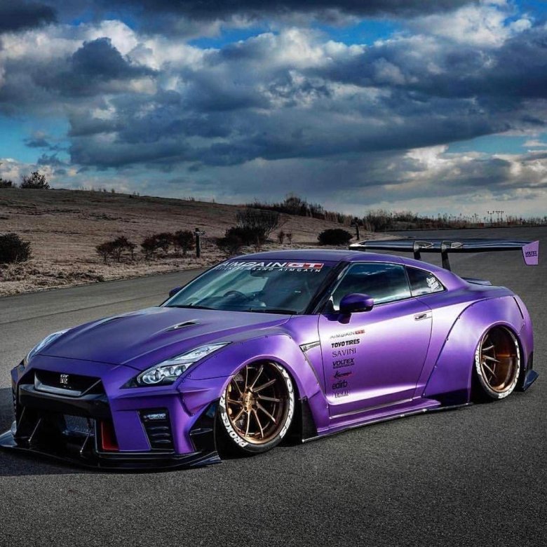 Nissan skyline r35 gtr фиолетовый