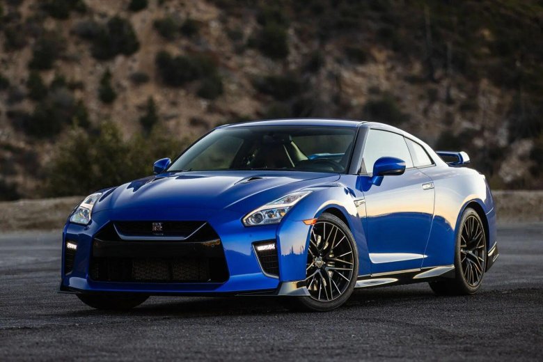 Ниссан ГТР 35 2022