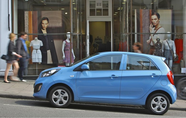 Киа Пиканто небесного цвета