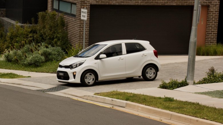 Kia Picanto новая желтая на заставку телефона