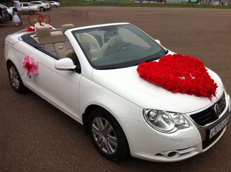 Белый кабриолет