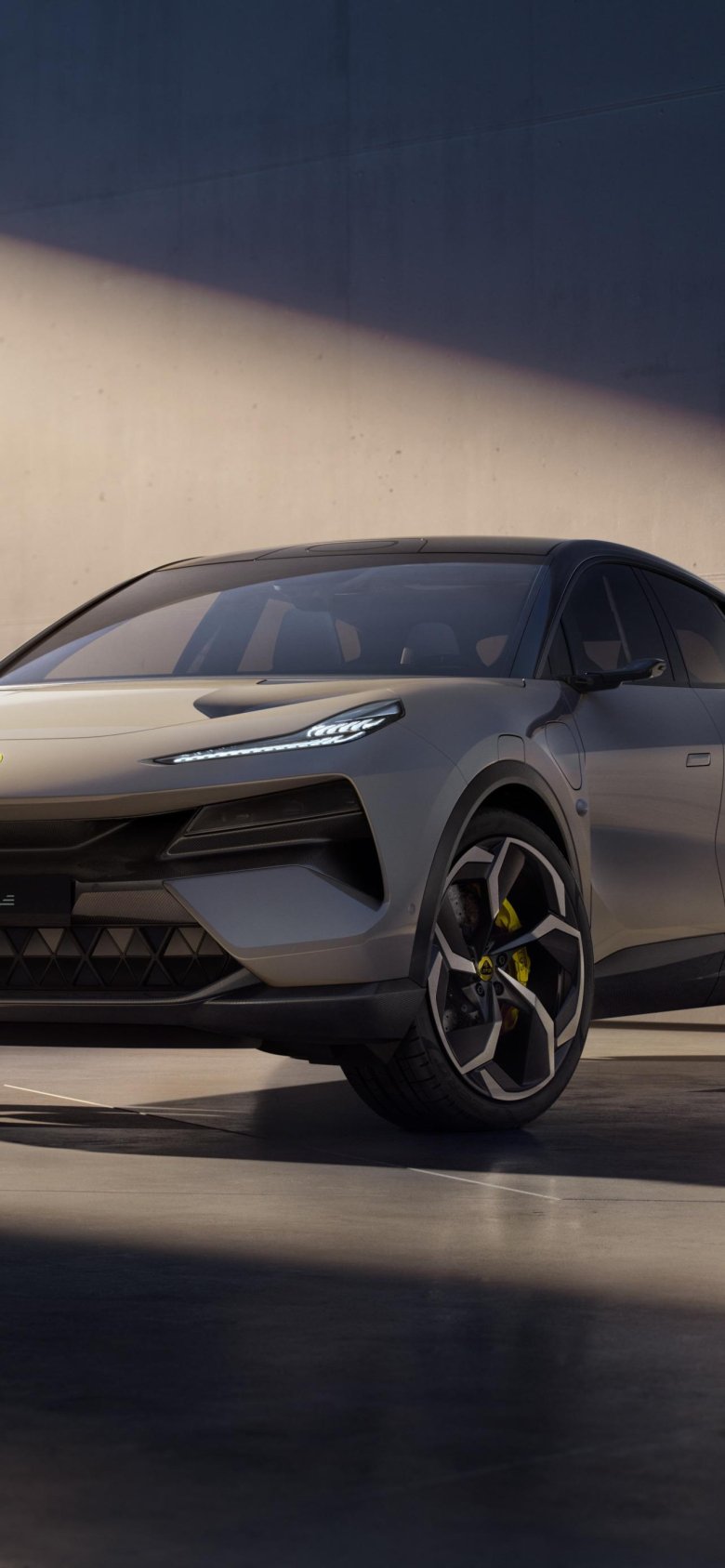 Лотус кроссовер