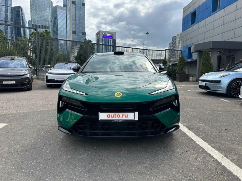 Lotus Eletra Green