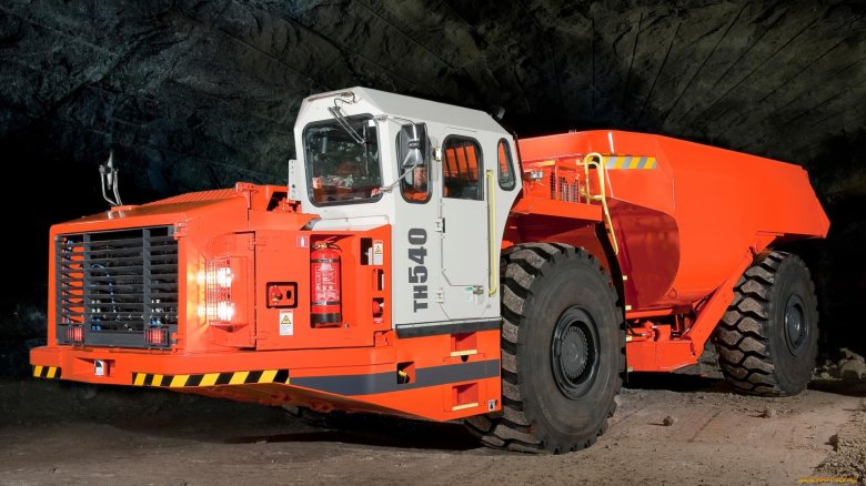 Самосвал Sandvik th430