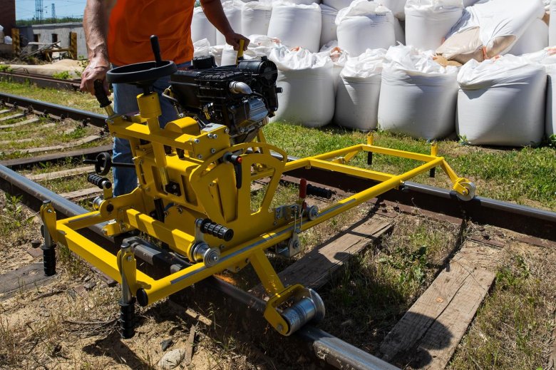 Шлифовальный станок МС-3 Жейсмар