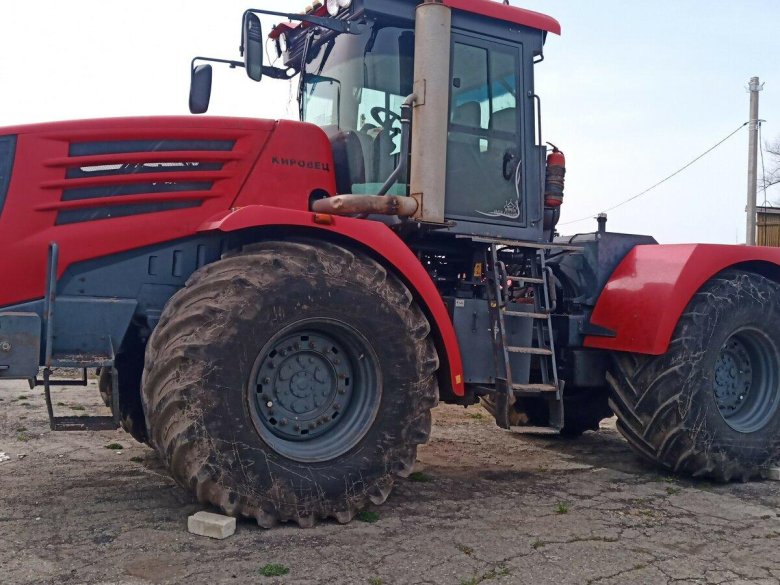Новый трактор кировец к744