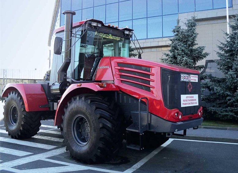 Трактор Кировец к 744