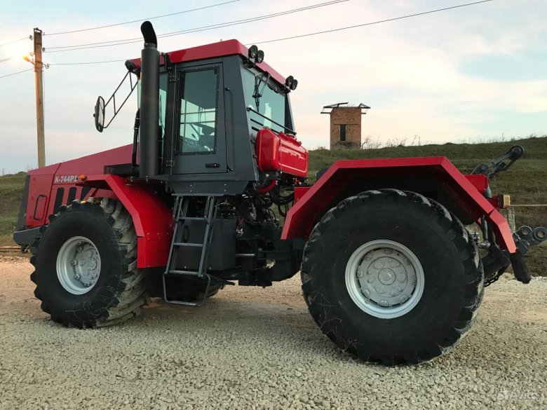 Кировец к-744