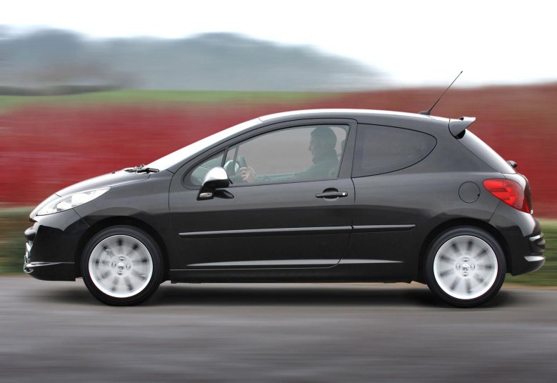 Пежо 207 черная