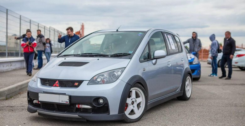 Mitsubishi colt plus