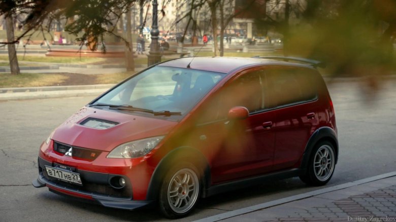Mitsubishi colt plus