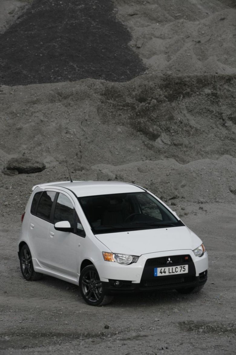 Mitsubishi Colt 2013