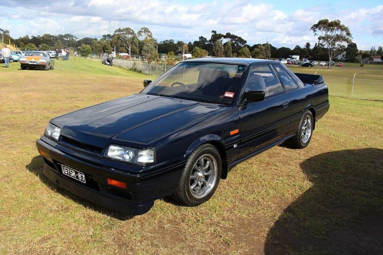 Nissan skyline r31 gts-r