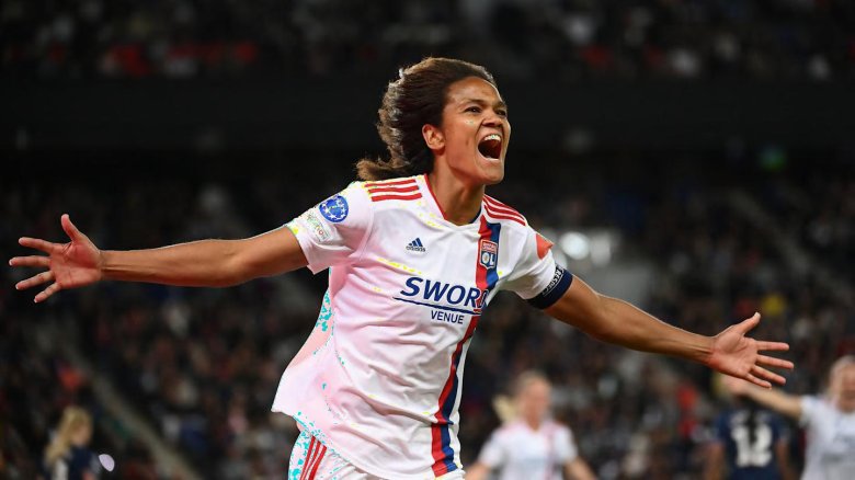 Ренард футболистка