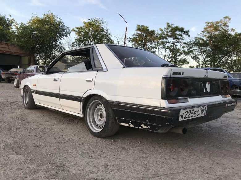 Nissan Skyline r31