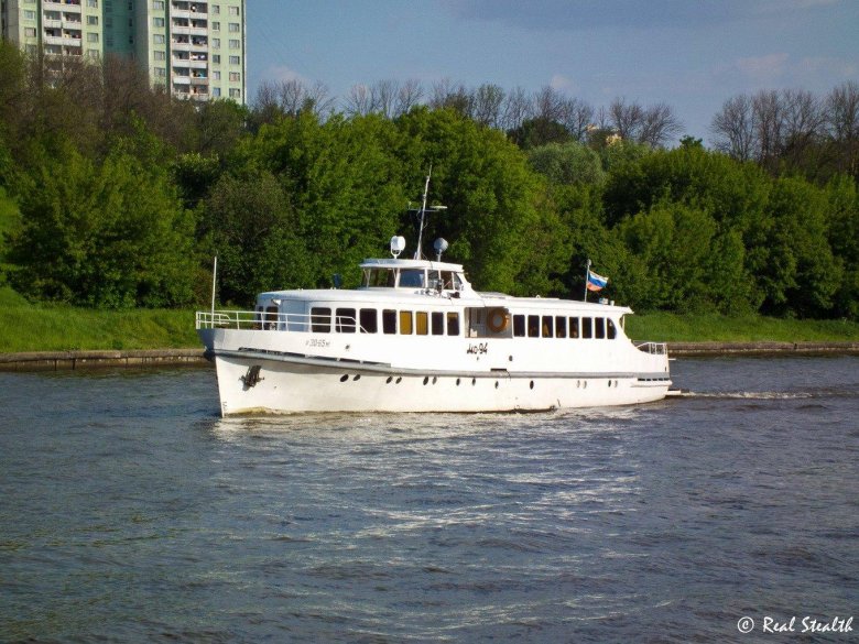 Пассажирский теплоход МО-513